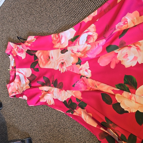 Dresses & Skirts - Vintage y2k Calvin klein floral circle skirt dress body con magenta pink midi
